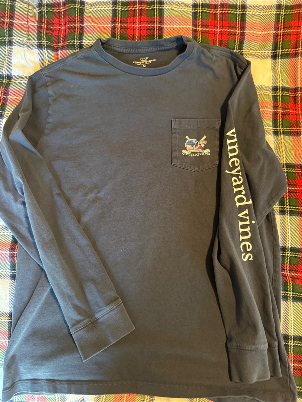 Vineyard Vines kids Long-Sleeve Pocket Tee — Navy with white hockey Logo